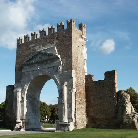 San Giuliano Apartament *